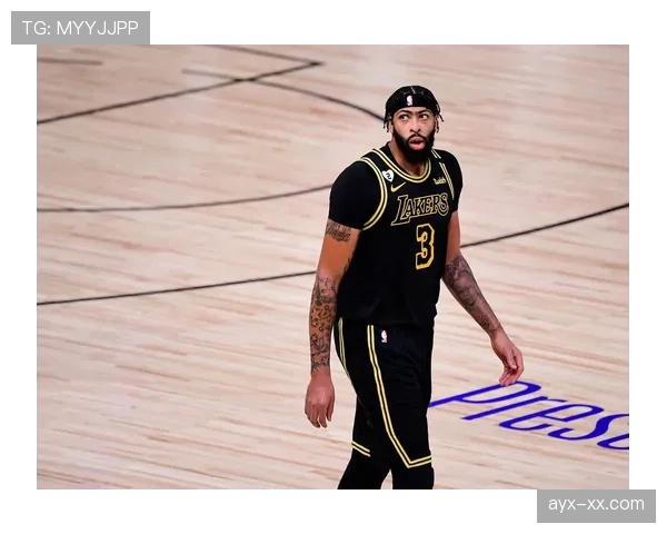 安东尼·戴维斯利用挡拆拉开空间提升防守效率对比季初明显增加抢断断球