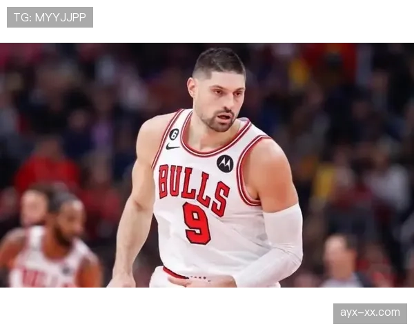 武切维奇利用低位单打拉开空间，助魔术内线效率提升明显