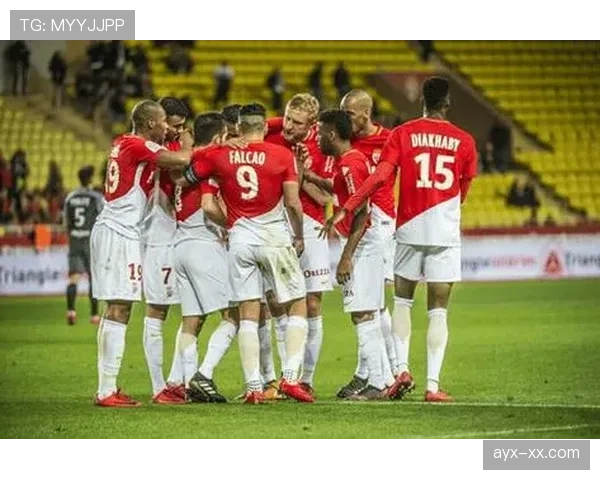 吉达联合能否重回巅峰，球队表现波动对赛季走势形成制约